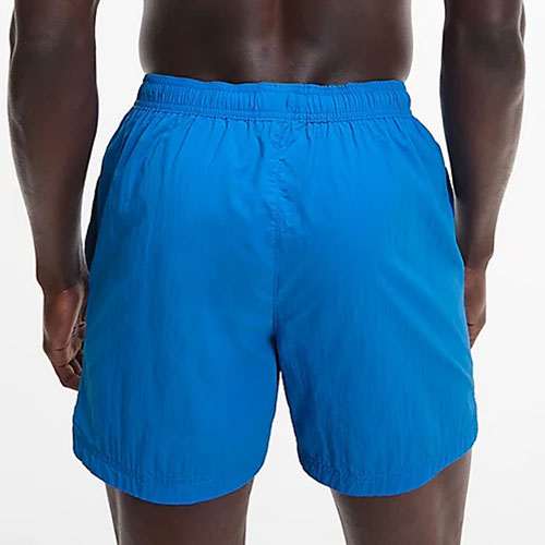 CK-blauw-zwemshort-achter